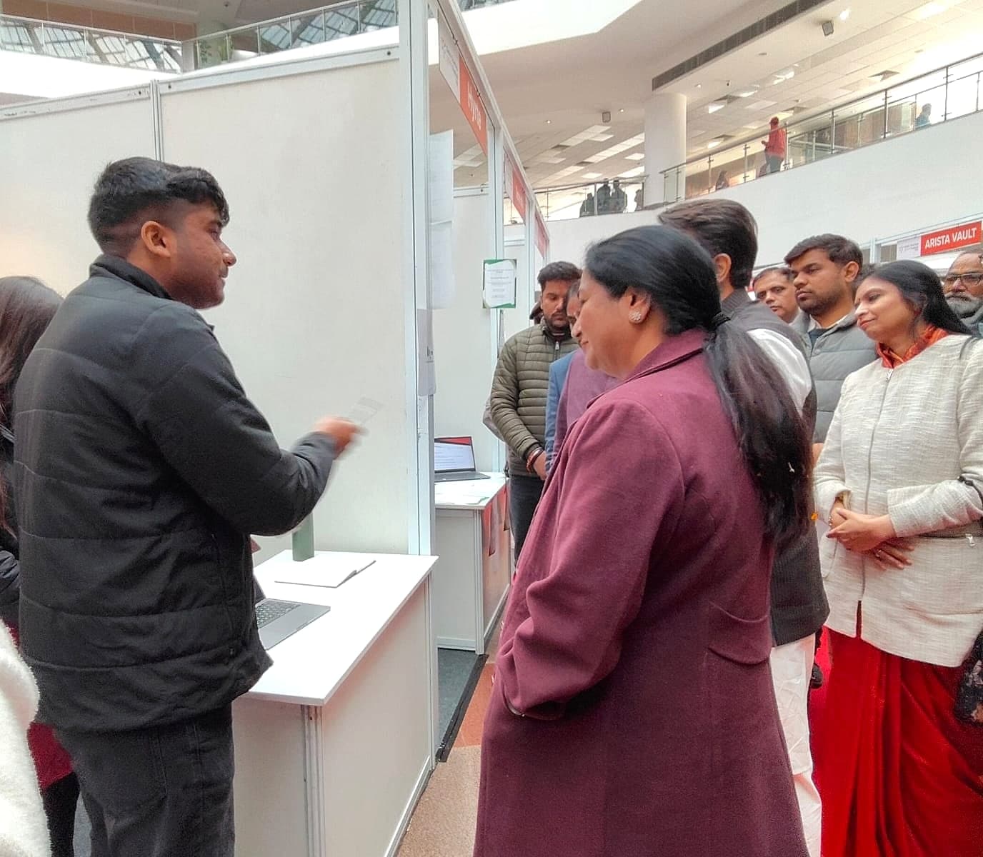Quickgick's founder presenting the product to Delhi Chief Minister Rekha Gupta at the Delhi Startup Yuva Festival 2026